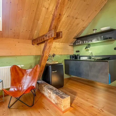 Grosses City-loft - Schwingstuhl & Sterne