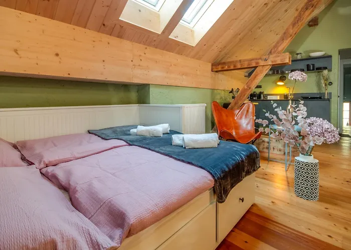 Grosses City-loft - Schwingstuhl & Sterne *