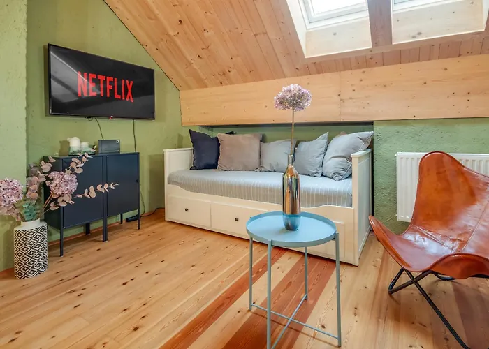 Grosses City-loft - Schwingstuhl & Sterne